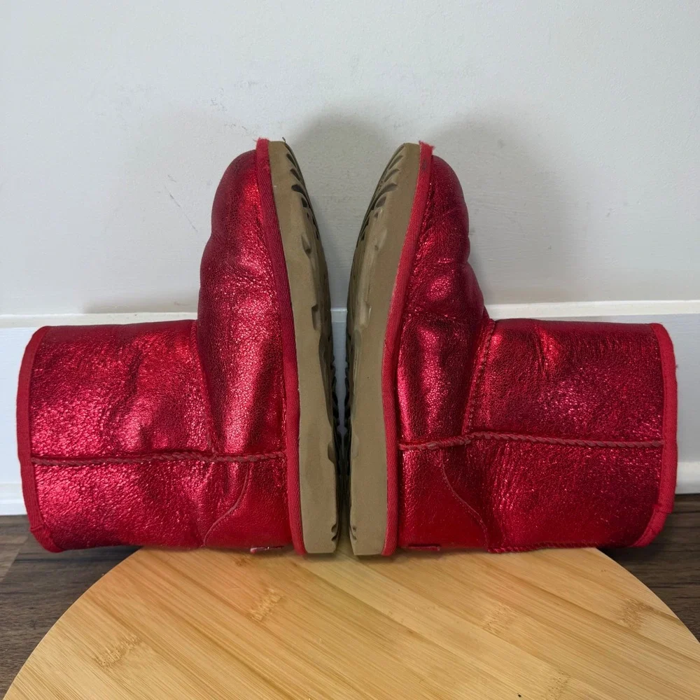 UGG sparkling vibrant